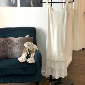 Beautiful fitted midi dress